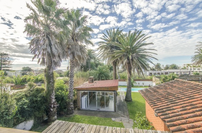 Casa de 4 dormitorios con piscina en la Península, Punta del este. Venta y alquiler temporal