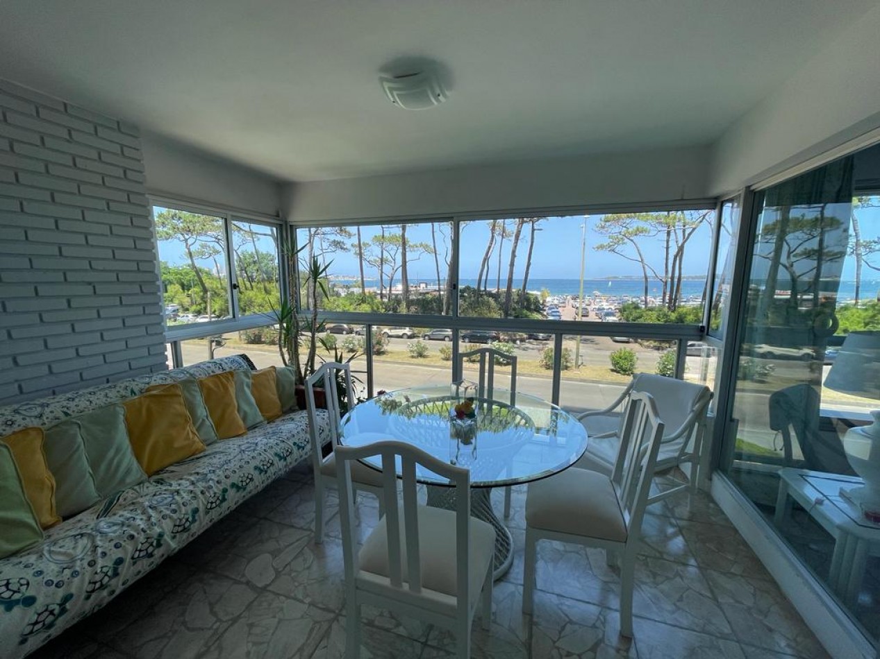 Unidad primera linea playa mansa 3 dormitorios en venta, vista directa al mar 