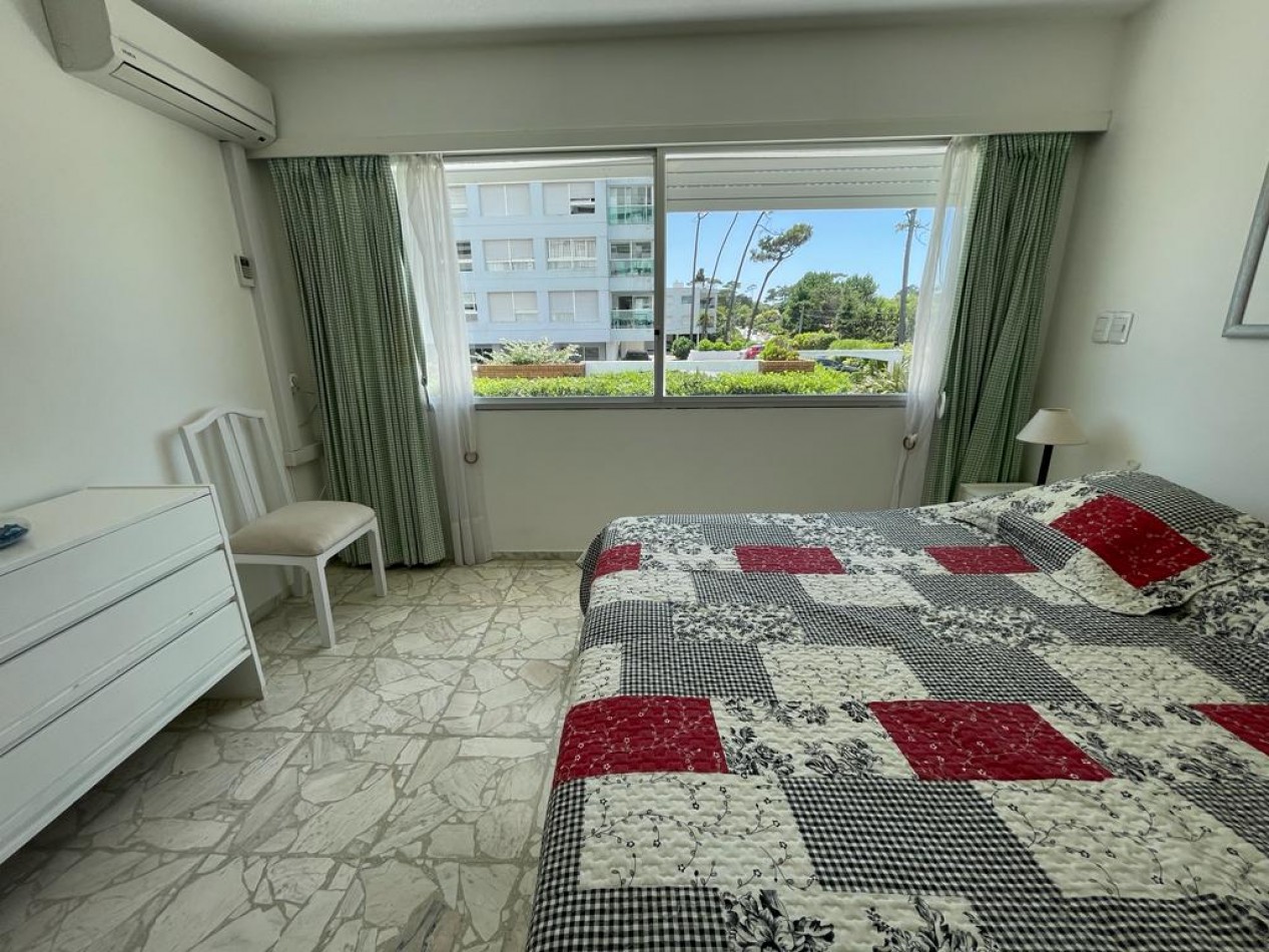 Unidad primera linea playa mansa 3 dormitorios en venta, vista directa al mar 