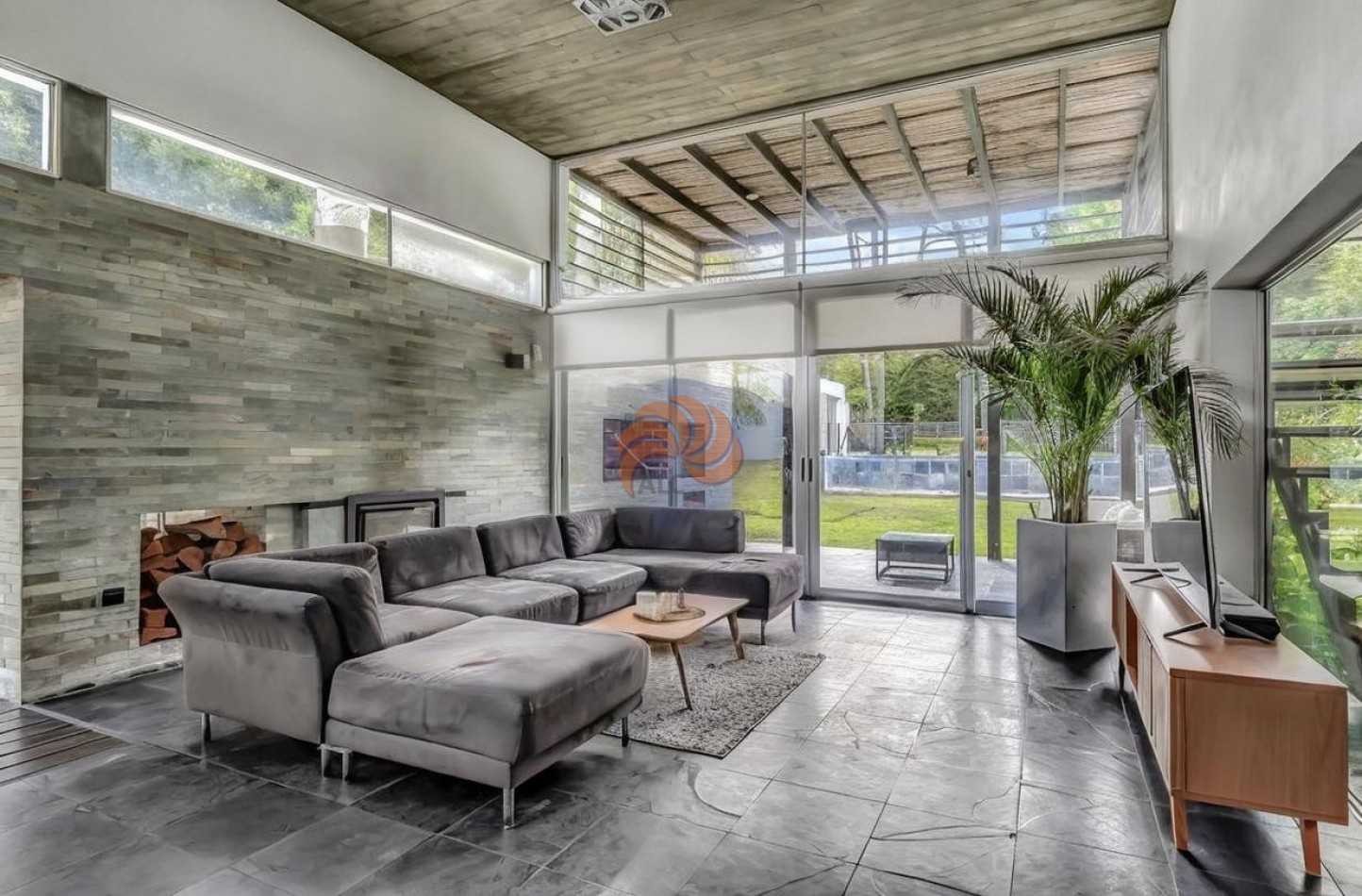 Casa de 5 dormitorios, San Rafael. - Alquiler Temporal