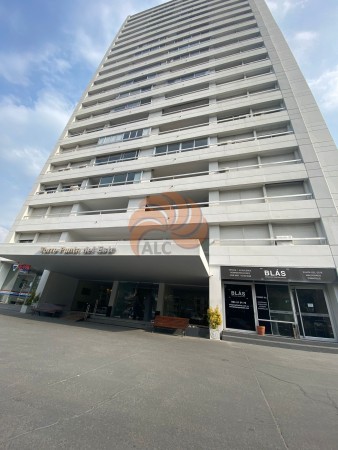 Departamento de 2 dormitorios en Torre Punta Del Este | PROP1015