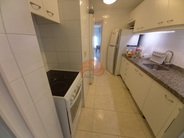 Edificio 12 Lunas, departamento en venta,  amoblado y con 2 cocheras | PROP1030