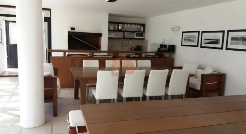 Departamento en edificio Arenas Blancas, Parada 27 Brava | PROP1032