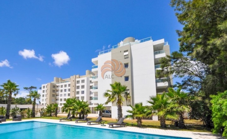 Venta apartamento 3 dormitorios en Playa Mansa - Punta del Este