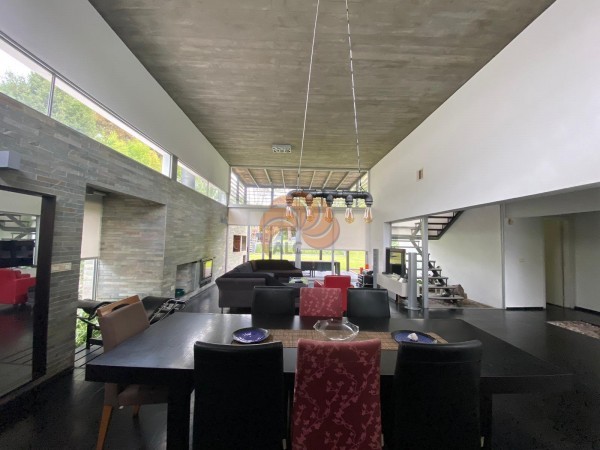 Casa de 4 dormitorios, San Rafael. Venta y Alquiler Temporal