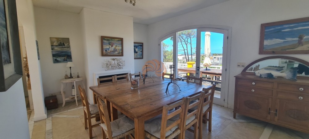 Casa en Laguna Blanca. Venta, Alquiler Anual y Temporal.