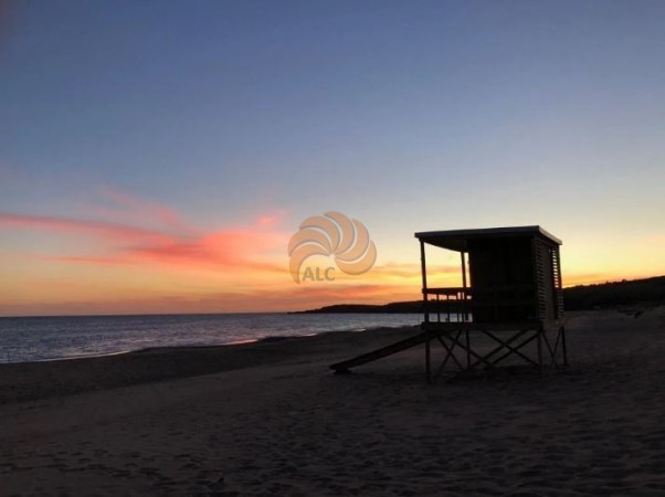 Casa de 5 dormitorios frente al mar con piscina en Punta Ballena