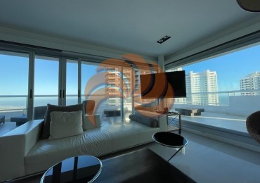 Venta y alquiler Penthouse en Quartier del Mar, Playa Brava. 